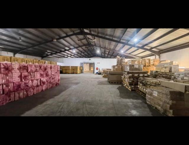 INDUSTRIAL PROPERTY TO RENT IN WALTLOO